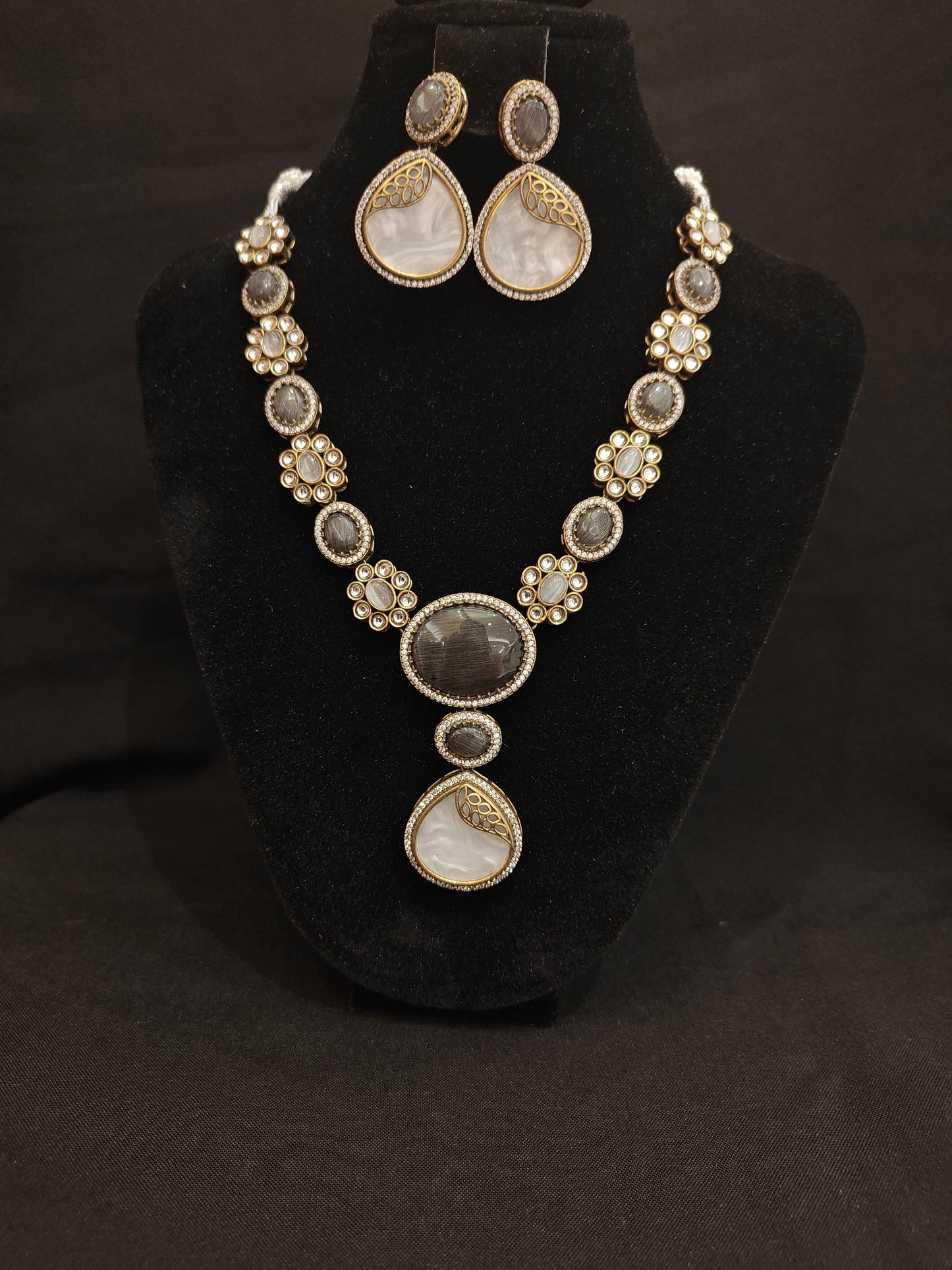 Kundan Necklace