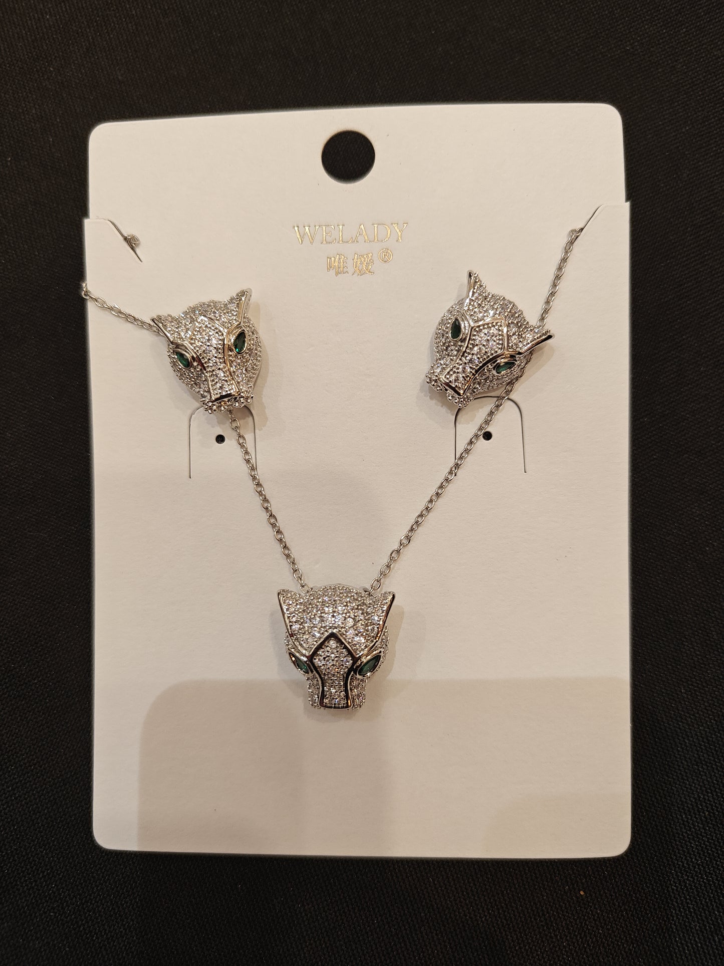 Pendant set