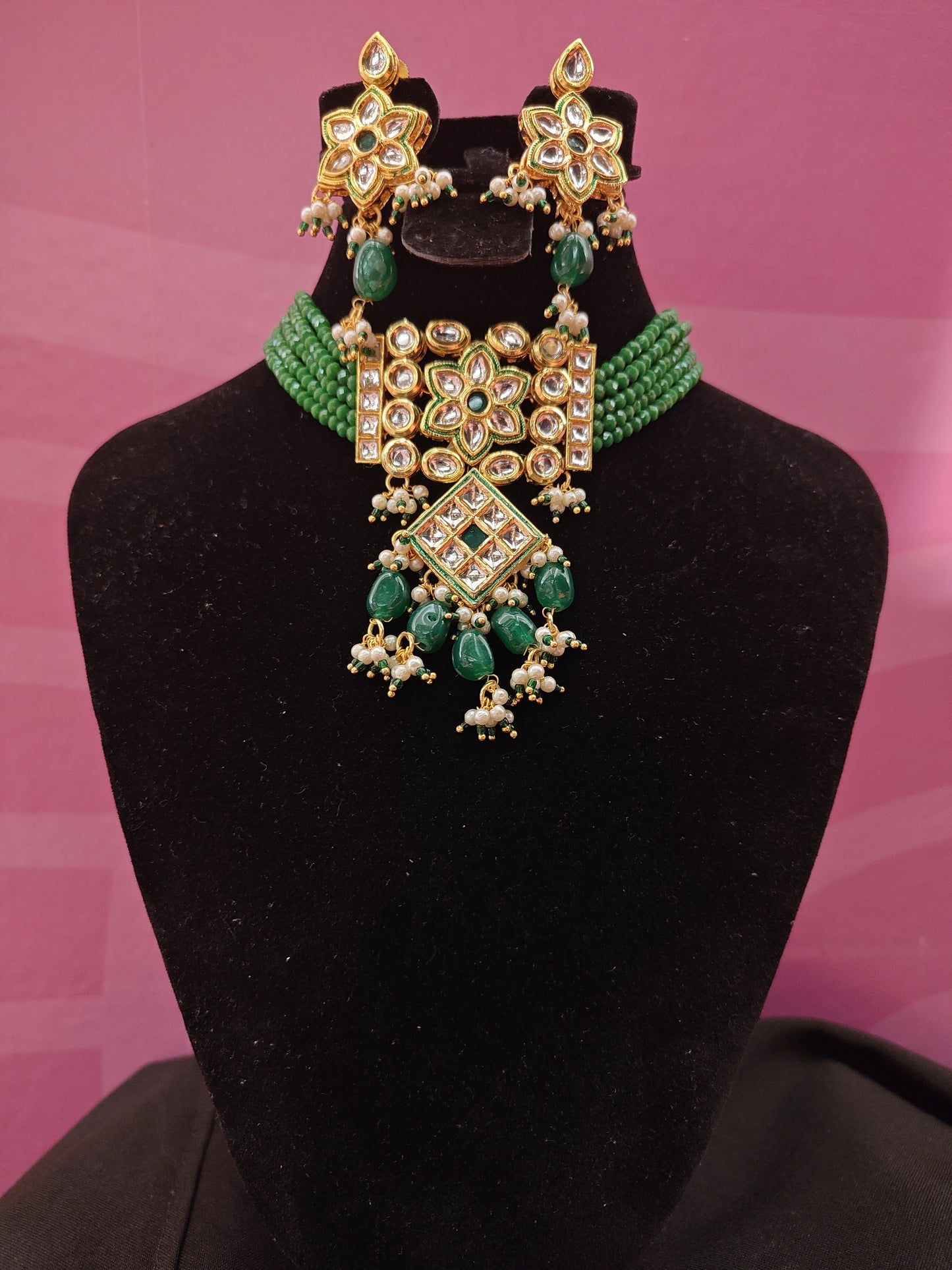 Pearls Necklace