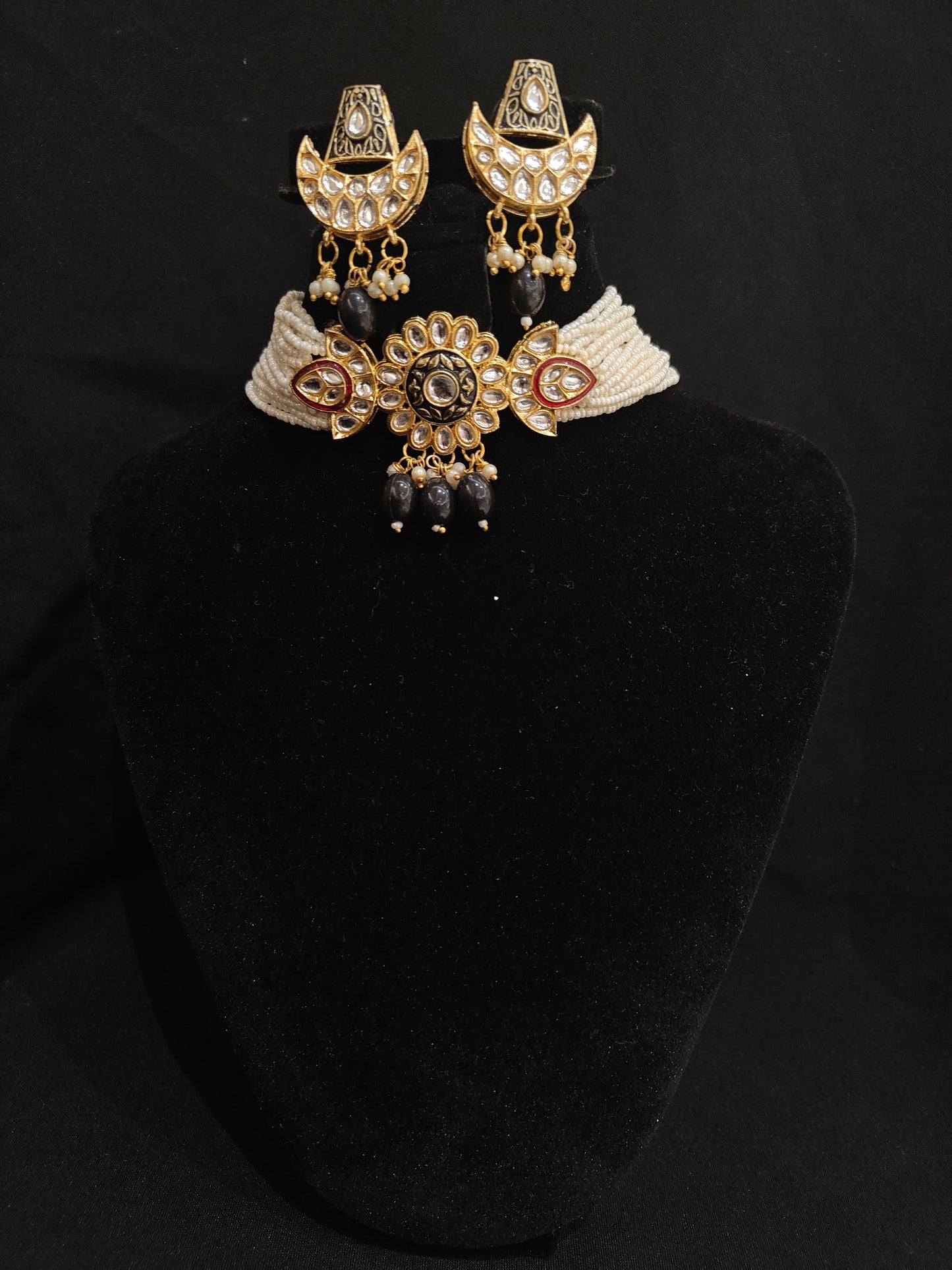 Pearls Necklace