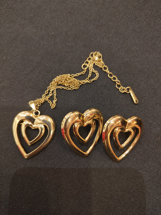 Pendant set
